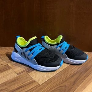 Toddler tennis shoe size 9